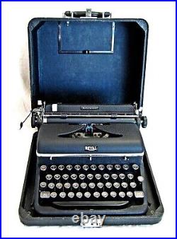 Gorgeous 1941 Royal Aristocrat Typewriter Fully Working With Case