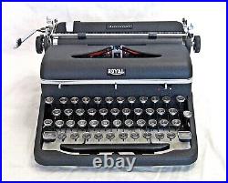 Gorgeous 1941 Royal Aristocrat Typewriter Fully Working With Case