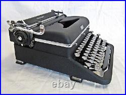 Gorgeous 1941 Royal Aristocrat Typewriter Fully Working With Case