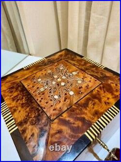 Moroccan jewellery Box large lockable thuya wooden burl With Key