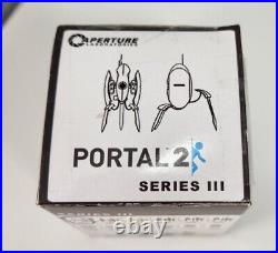 Portal 2 Series III Store Display Box & Closed Sentry Turret NECA WizKids Valve
