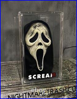 Scream 6 Ghostface Mask Acrylic Display Case W Stand Horror Movie Collectible