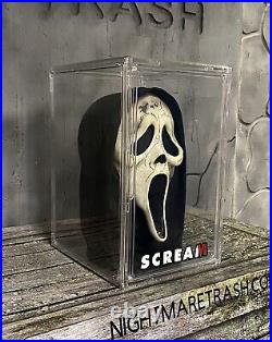 Scream 6 Ghostface Mask Acrylic Display Case W Stand Horror Movie Collectible