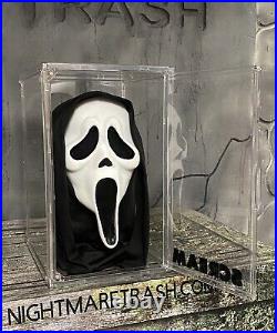 Scream Ghostface Mask Acrylic Display Case W Stand Horror Movie Collectible