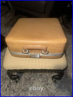 VINTAGE 50s SMITH CORONA SILENT TYPEWRITER TAN HARD CASE PORTABLE GREEN KEYS