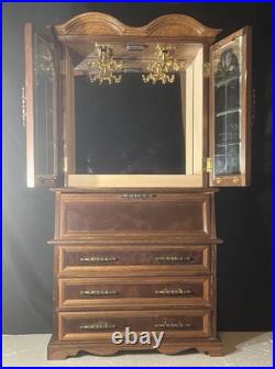 Vintage Secretary Box Rosalco Commodore Collection. Great Condition! Beautiful